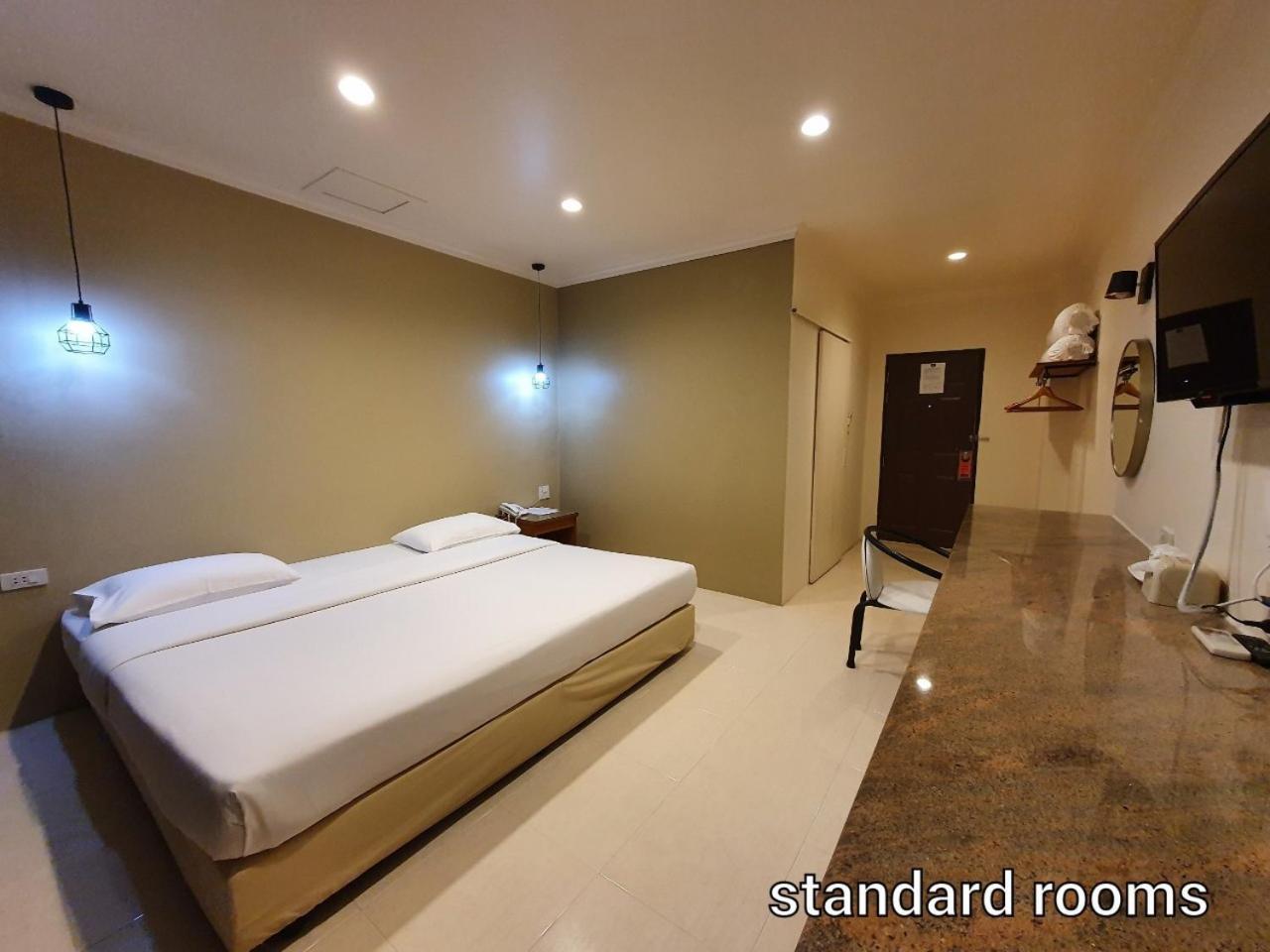 Rattana View Hotel Phitszanulok Kültér fotó