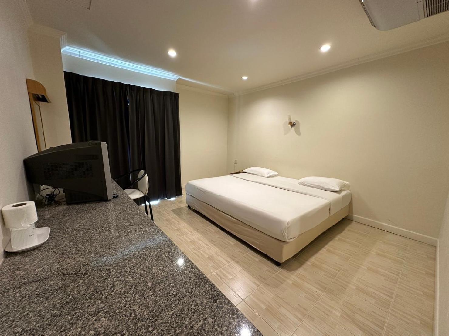 Rattana View Hotel Phitszanulok Kültér fotó